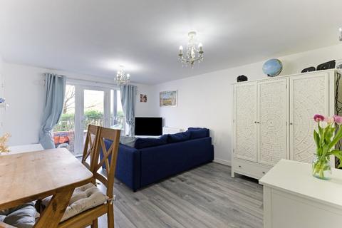 undefined, Fairwater Drive, Shepperton