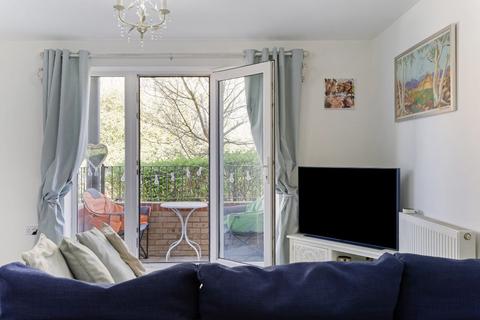 1 bedroom apartment for sale, Fairwater Drive, Shepperton