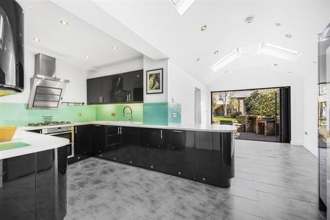 2 bedroom house for sale, Lypiatt Street, Tivoli