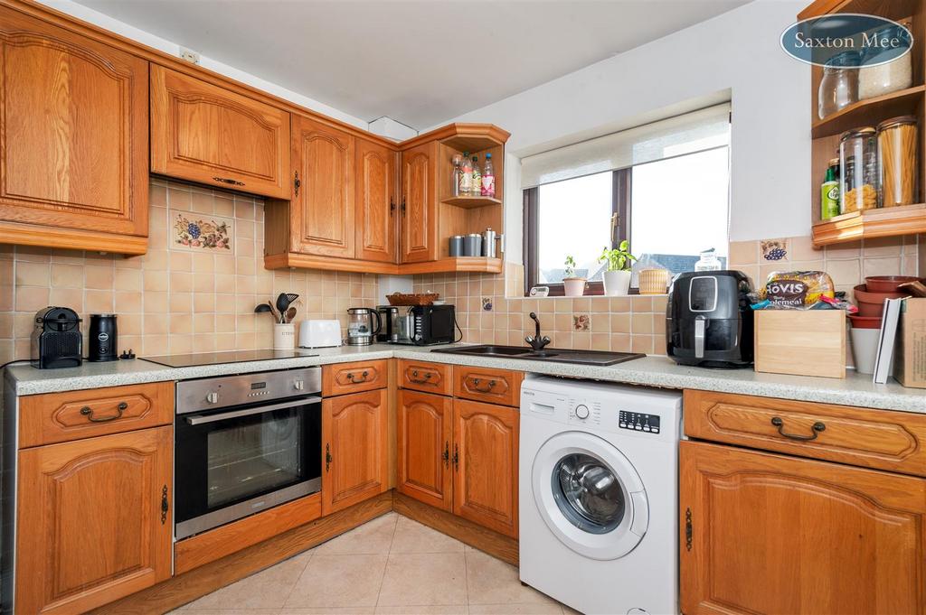 Kitchen 5877.jpg