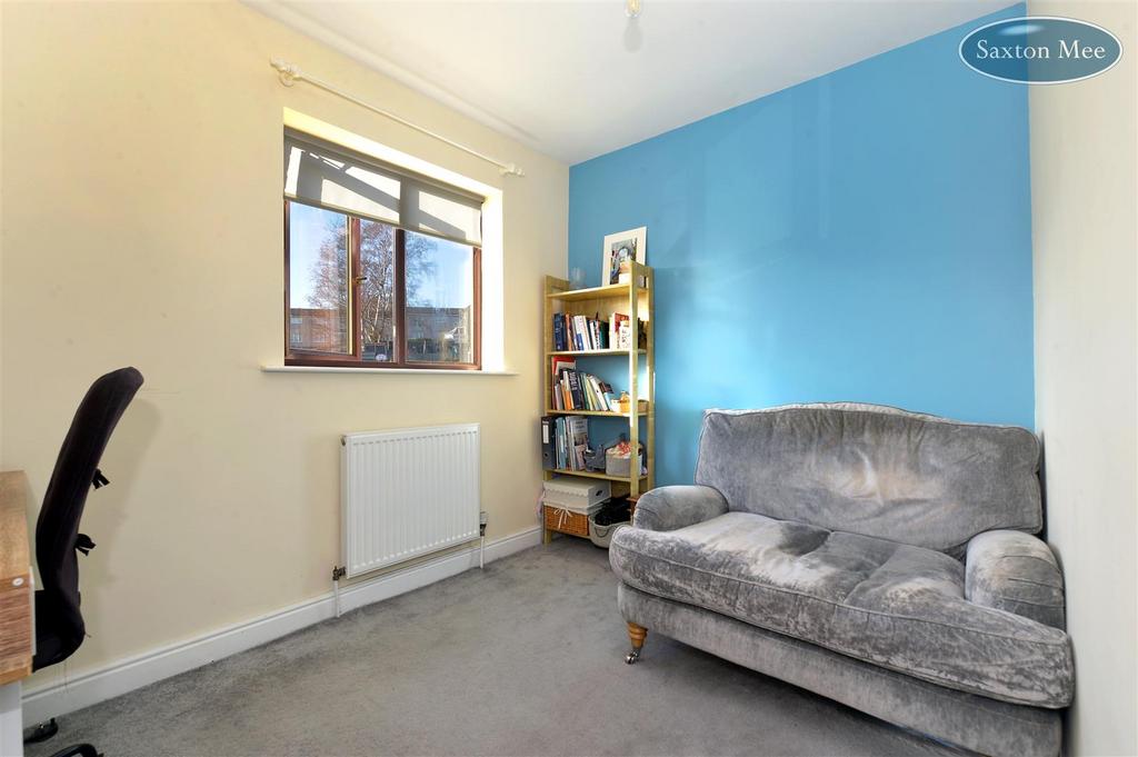 Bedroom 2 5975b.jpg