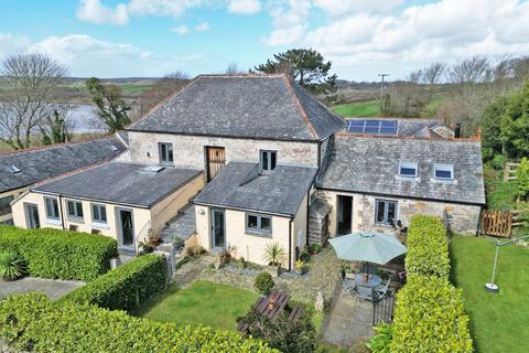 4 bedroom detached house for sale, Mawnan Smith - between Falmouth and the Helford River