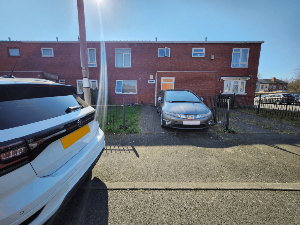 5-Bedroom Terraced House investment opportunity.