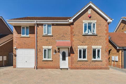 8 Capell Close, Weston-super-mare, BS22 8AT