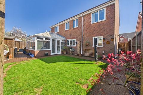 8 Capell Close, Weston-super-mare, BS22 8AT