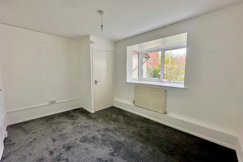 1 bedroom flat to rent, Harkness Close, Romford
