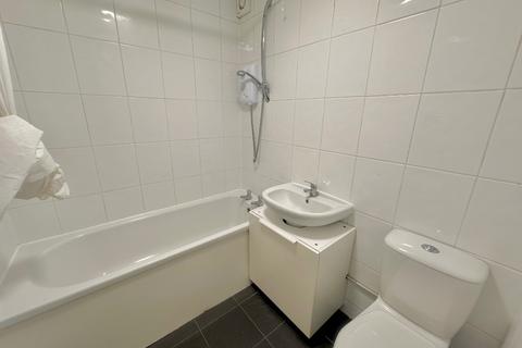 1 bedroom flat to rent, Harkness Close, Romford
