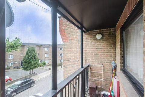 22 Horseshoe Close, London, E14 3EP