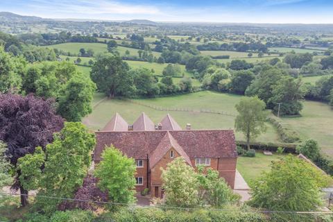 Underhill House Underhill, East Knoyle, Salisbury, SP3 6BS