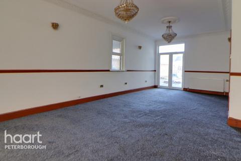 6 bedroom terraced house to rent, Norfolk Street, Peterborough