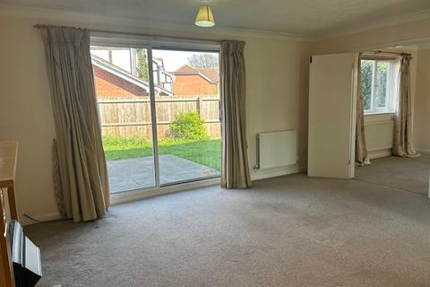 6 Belfry Close, Holmer, Hereford, HR1 1QA