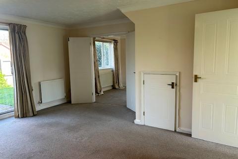 6 Belfry Close, Holmer, Hereford, HR1 1QA