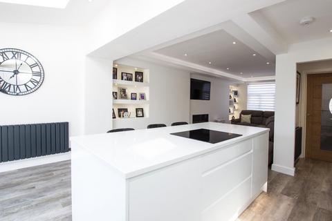 23 Avallon Way, Darwen, BB3 3JZ
