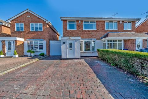 19 Badgers Way, Heath Hayes, Cannock, WS12 3XQ