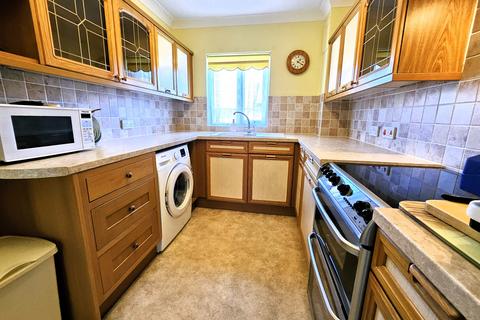 2 bedroom flat for sale, Sharon Road, West End, Southampton