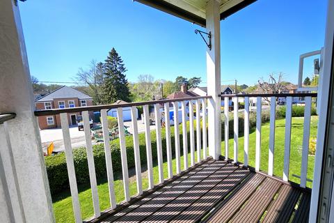 2 bedroom flat for sale, Sharon Road, West End, Southampton