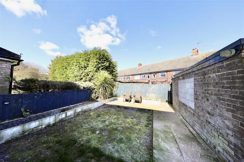 8 Leonard Close, Paull, Hull, HU12 8AH