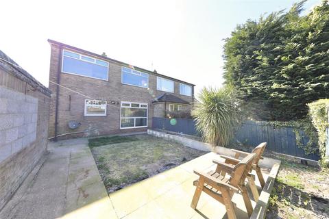 8 Leonard Close, Paull, Hull, HU12 8AH