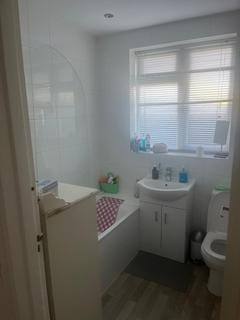 1 bedroom in a house share to rent, Bridle Road, Croydon CR0