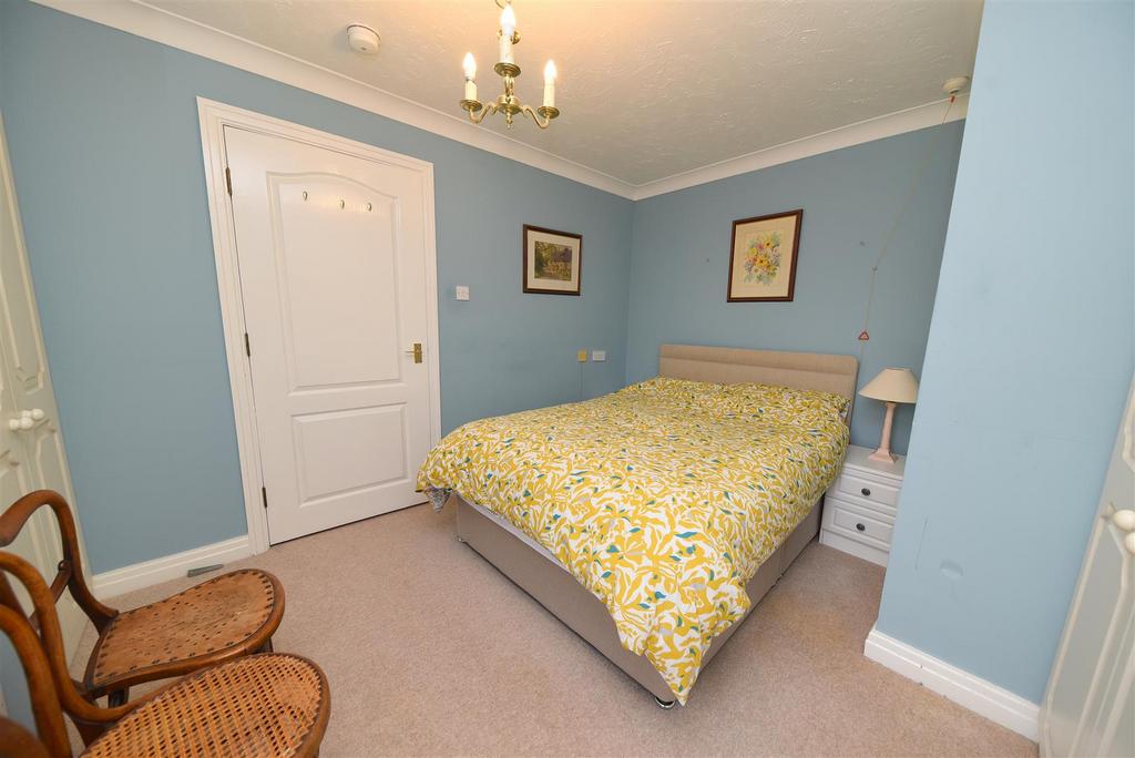 Bed1.2.JPG