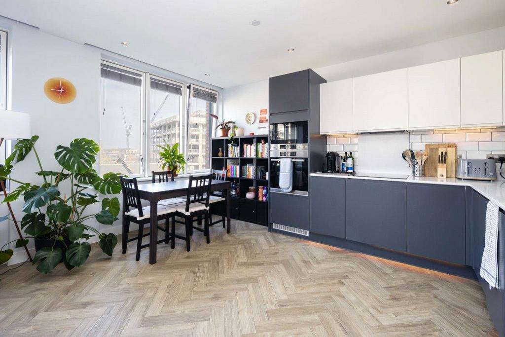 Living Room/Kitchen