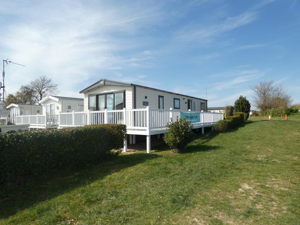 2 Bedroom Park Home for Sale