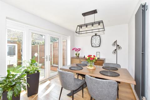3 bedroom end of terrace house for sale, Fairfield Road, Ramsgate CT11