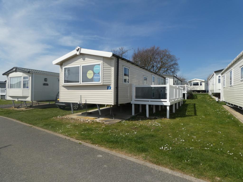 2 Bedroom Park Home for Sale