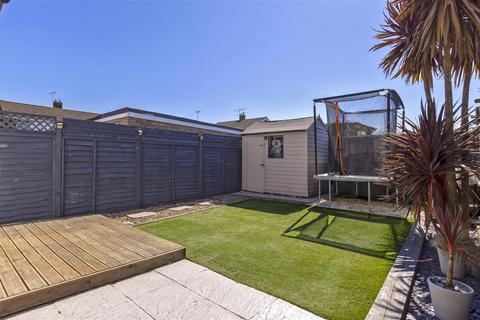 24 Chilgrove Close, Goring By Sea, Worthing, BN12 6NQ