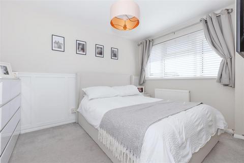 24 Chilgrove Close, Goring By Sea, Worthing, BN12 6NQ