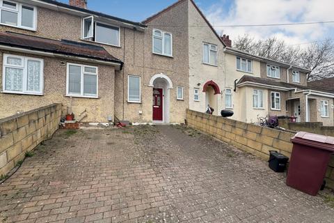 4 bedroom terraced house for sale, Lyndhurst Road, Tilehurst, Reading, RG30