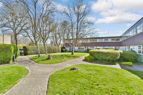 63 Punch Croft, New Ash Green, Longfield, DA3 8HR