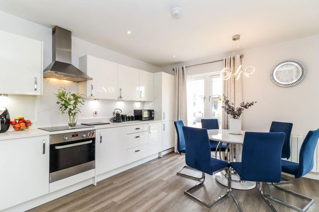 Kitchen dining space