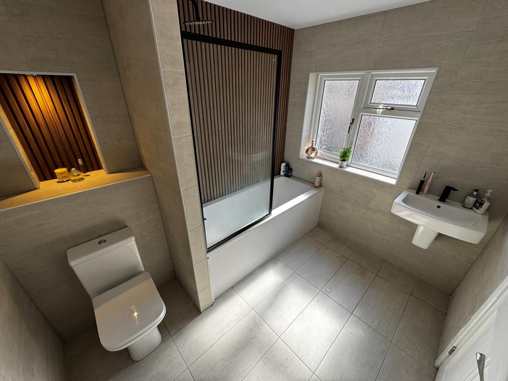 Bathroom &amp; Toilet