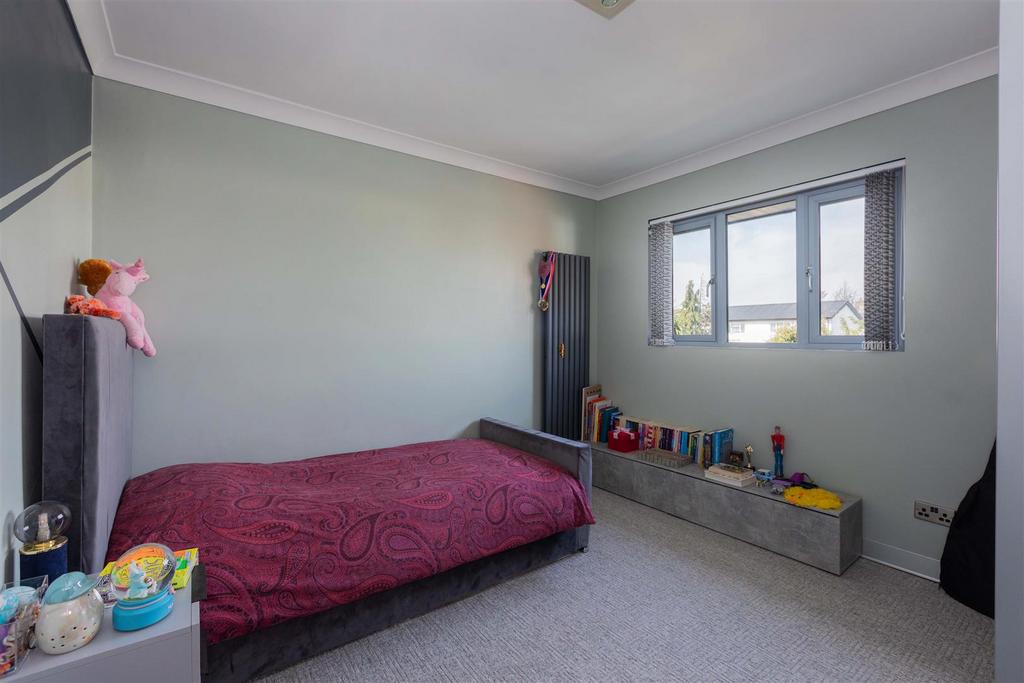 174 L Cippenham Lane-20.jpg
