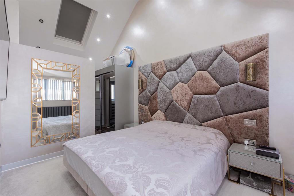 174 L Cippenham Lane-15.jpg