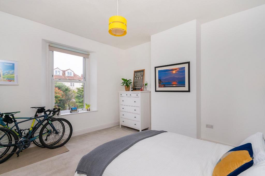 F1 F0 F1 CRSA - Bedroom B.jpg