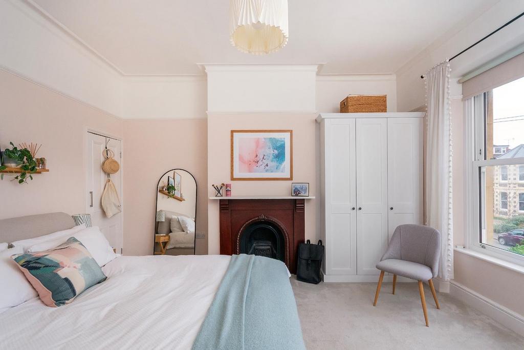 F1 F0 F1 CRSA - Bedroom E.jpg