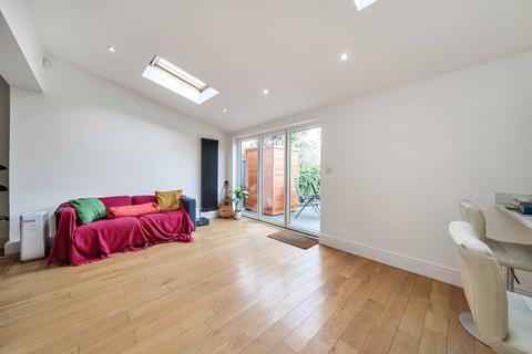 5 bedroom semi-detached house to rent, Abergeldie Road, Lee, London, SE12