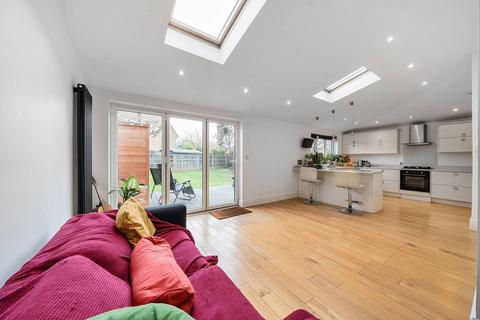 5 bedroom semi-detached house to rent, Abergeldie Road, Lee, London, SE12