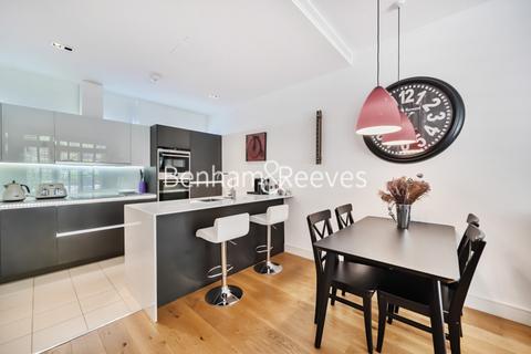 2 bedroom apartment to rent, Kew Bridge Road,  Brentford TW8