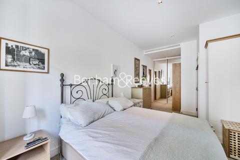 2 bedroom apartment to rent, Kew Bridge Road,  Brentford TW8