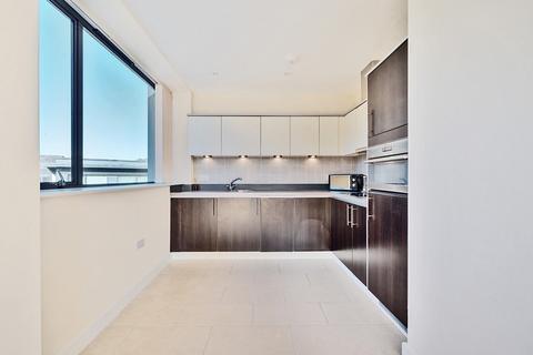 Flat 6, Haslemere House Lower Street, Haslemere, GU27 2PE