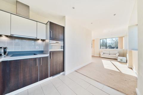 Flat 6, Haslemere House Lower Street, Haslemere, GU27 2PE