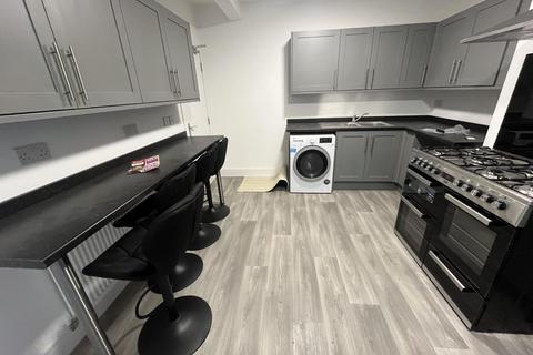 4 bedroom semi-detached house to rent, The Moorlands, Durham DH1