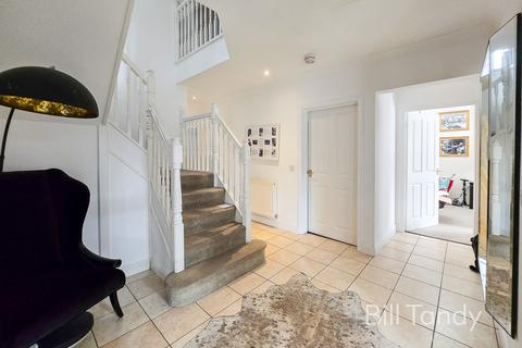 18 Middleton Close, Hammerwich, Burntwood, WS7 0LT