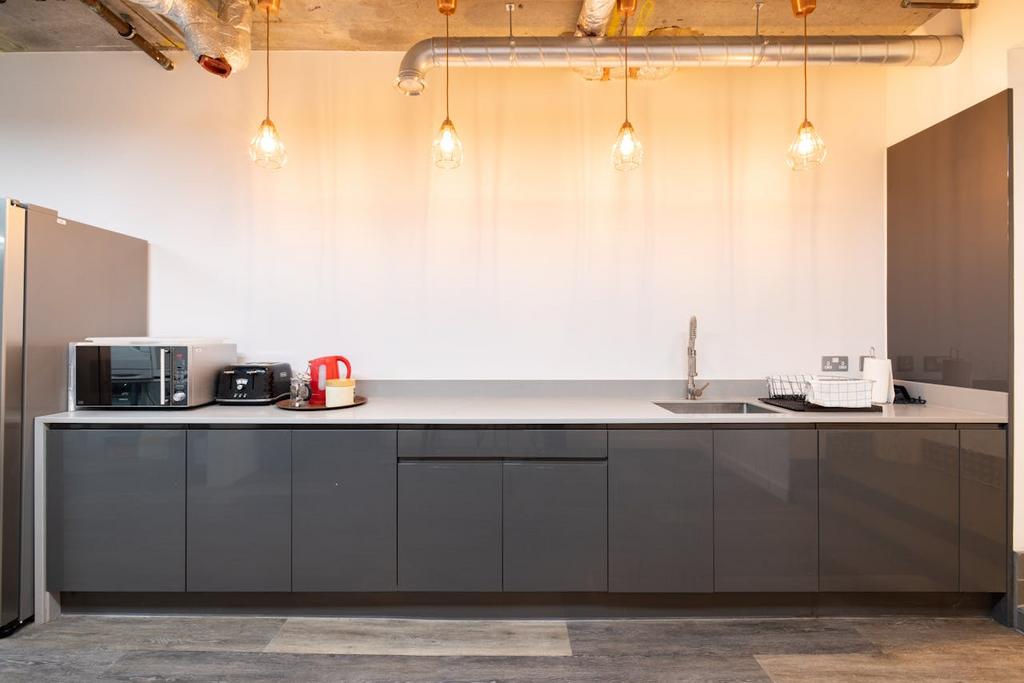 Hi Res 4345 East Smithfield5.jpg