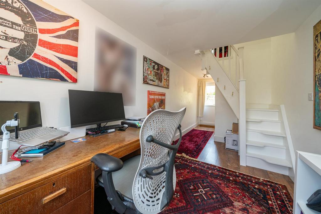 6-King-Edward-Street-Blur-.jpg
