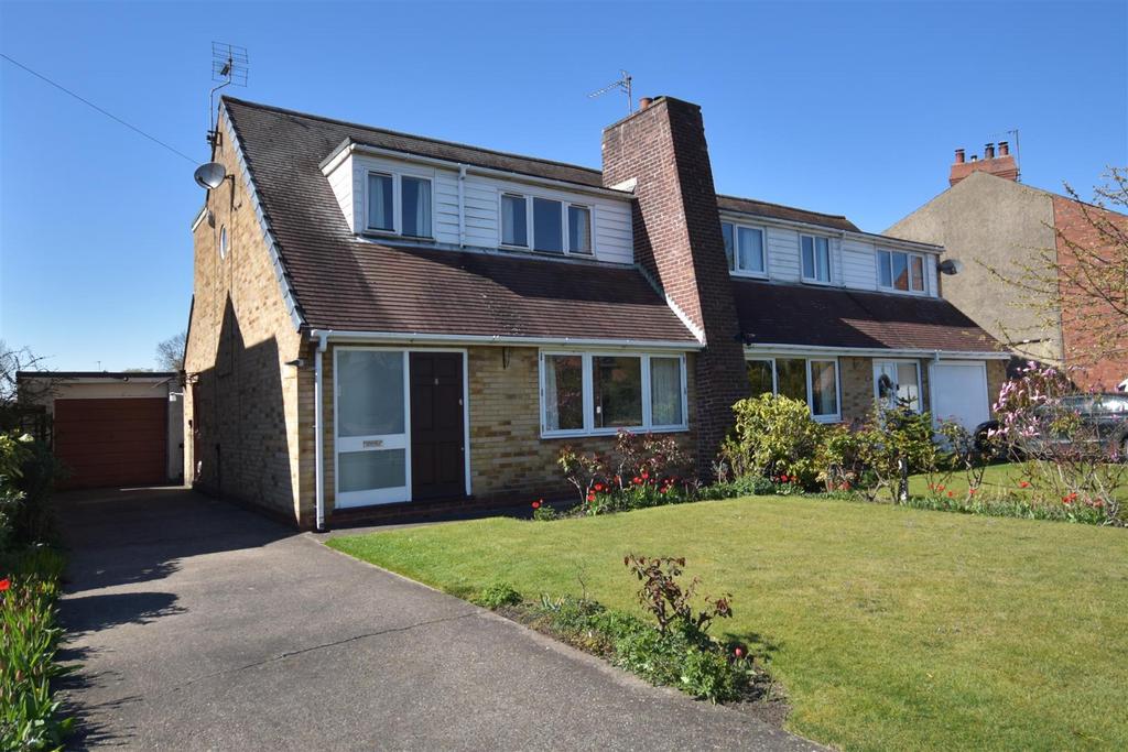 Chapel Close, Rawcliffe, Goole 3 bed semi-detached house - £200,000