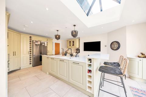 4 Ackroyd Road, Royston, SG8 7DS
